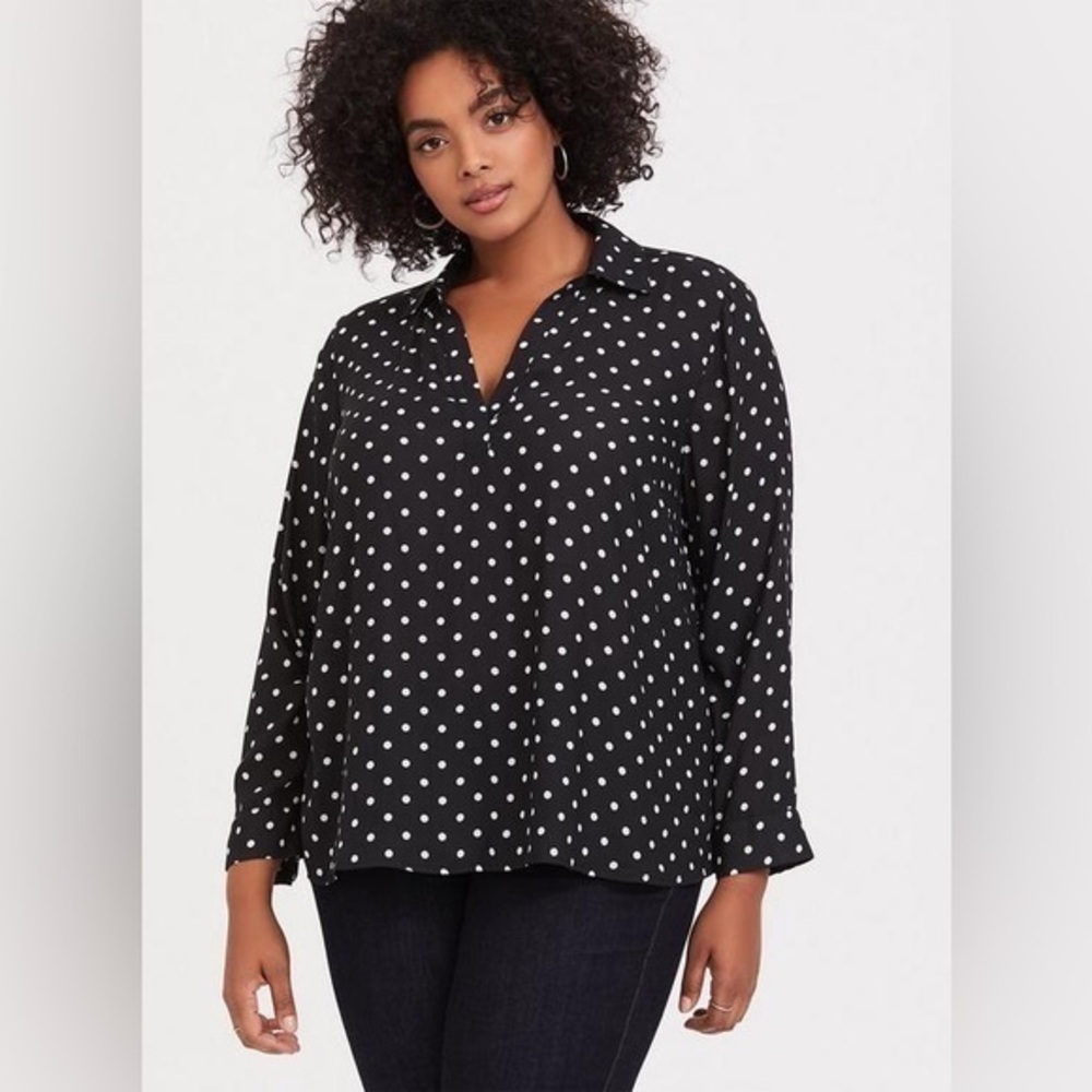 Women’s torrid 2 Polka Dot Black Crepe Collared Pullover Blouse 18 20 2X XXL 2XL